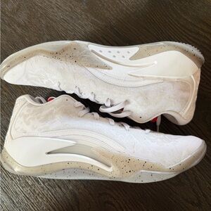 Nike Air Jordan Zion 3 Fresh Paint White Varsity Red Grey size 10